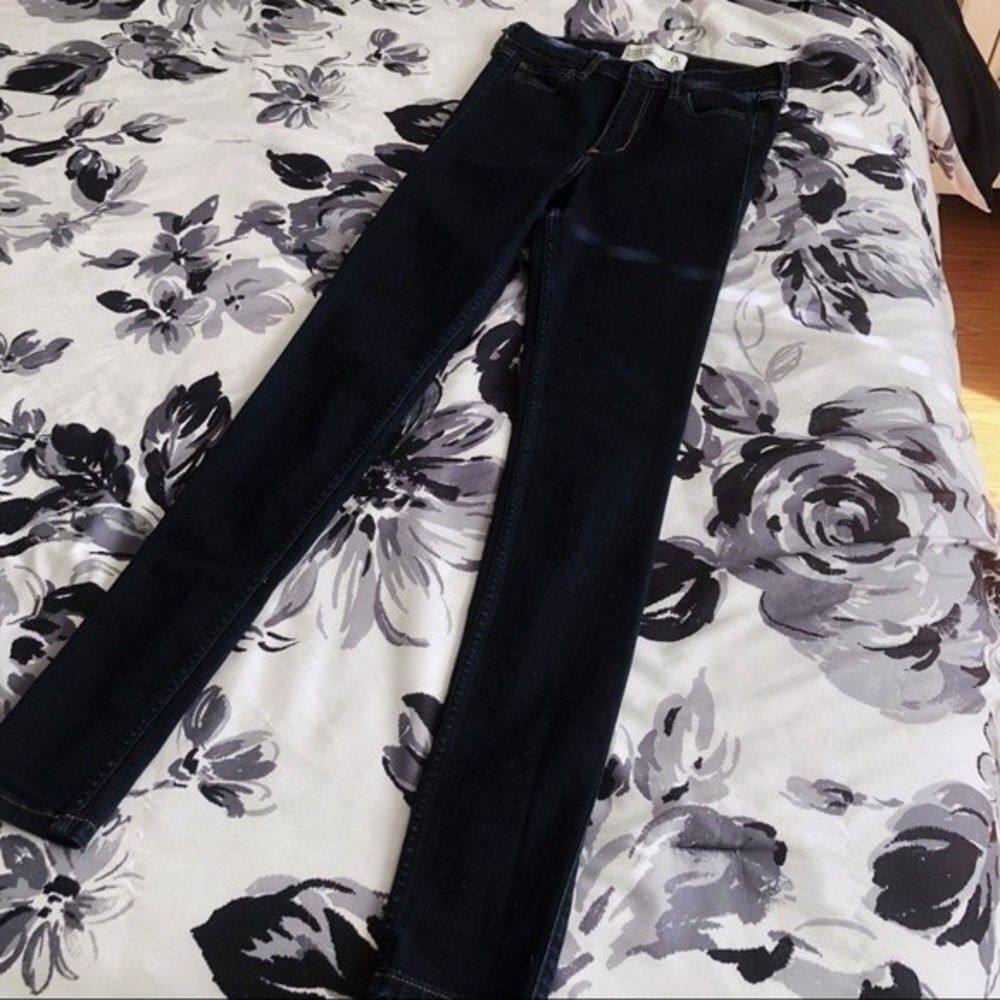 Abercrombie & Fitch High Rise Super Skinny Jeans